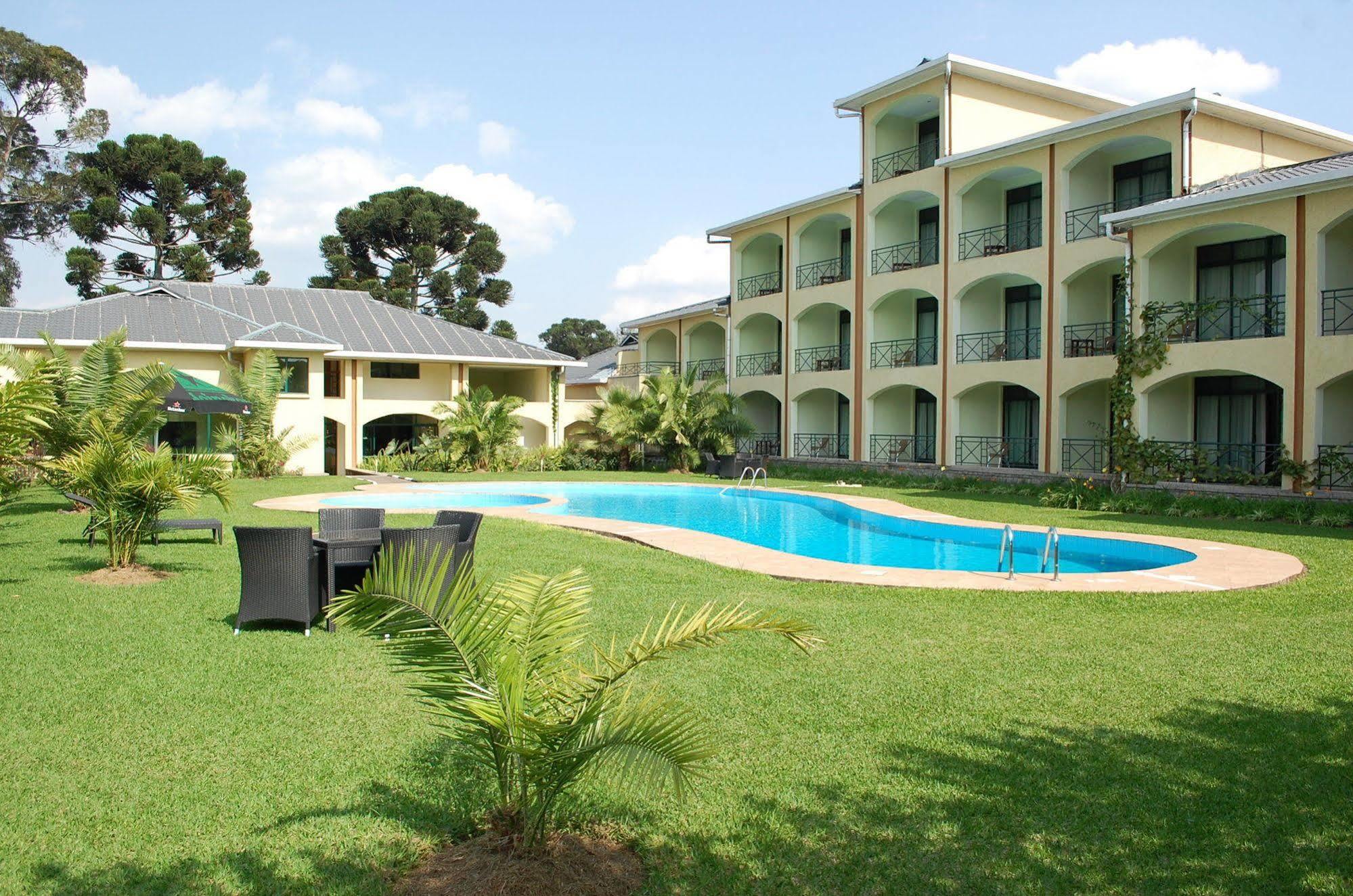 Gorillas Volcanoes Hotel Рухенгери Экстерьер фото