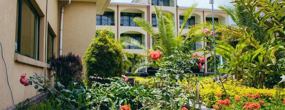 Gorillas Volcanoes Hotel Рухенгери Экстерьер фото